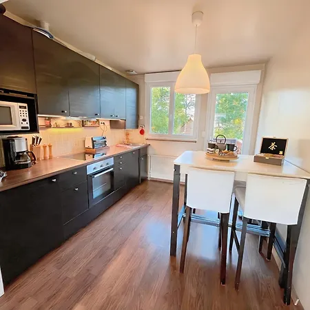 度假居 Maison Atypique -jardin, Terrasse & Perchee Varaville