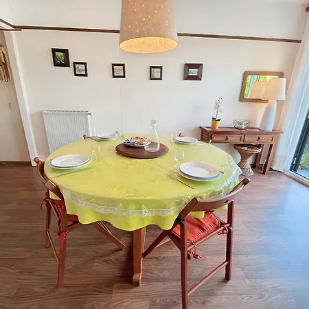 Maison Atypique -jardin, Terrasse & Perchee 度假居 *