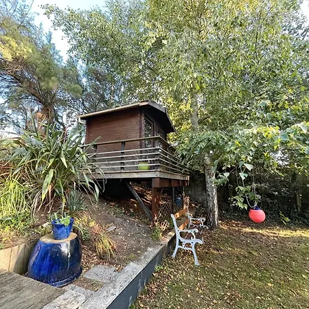 Maison Atypique -jardin, Terrasse & Perchee 度假居 *