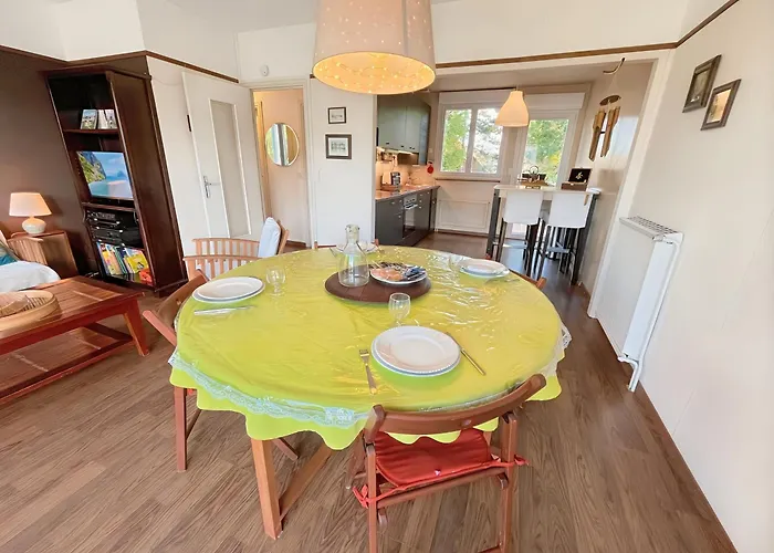 Casa vacanze Maison Atypique -jardin, Terrasse&cabane Perchée *