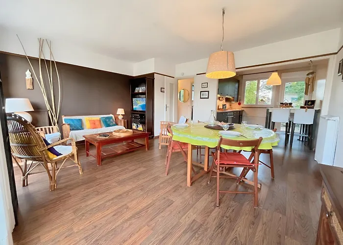 Maison Atypique -jardin, Terrasse&cabane Perchée *