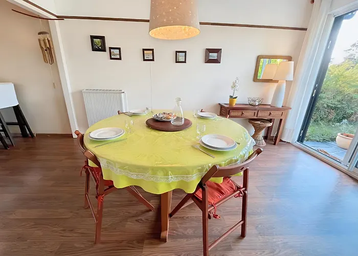 Maison Atypique -jardin, Terrasse&cabane Perchée Casa vacanze *