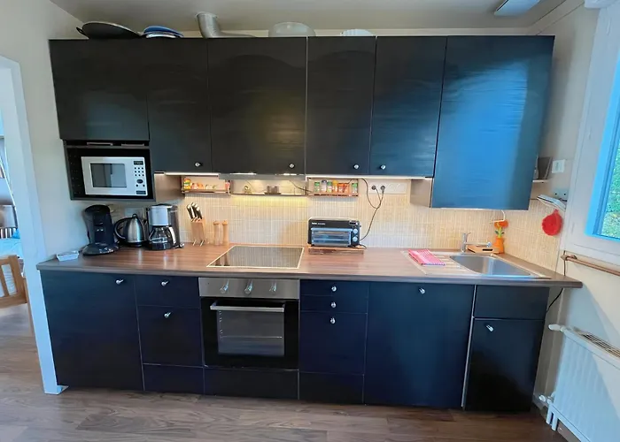 Maison Atypique -jardin, Terrasse&cabane Perchée Casa vacanze