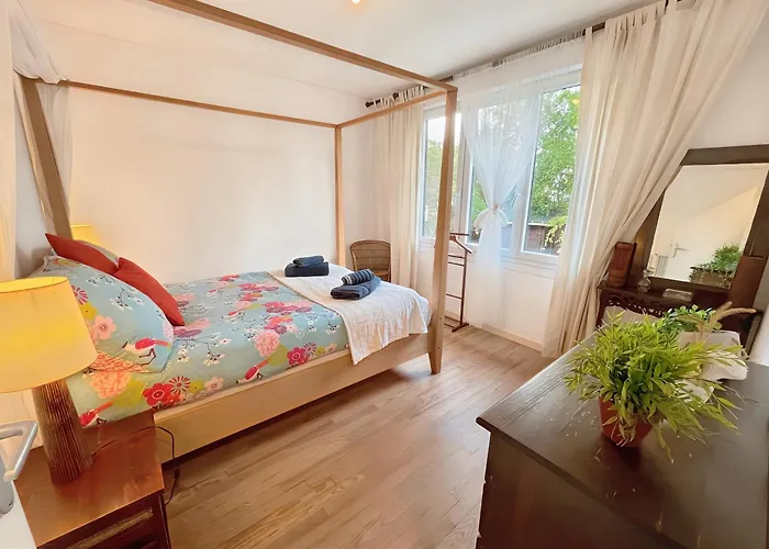 Casa vacanze Maison Atypique -jardin, Terrasse&cabane Perchée