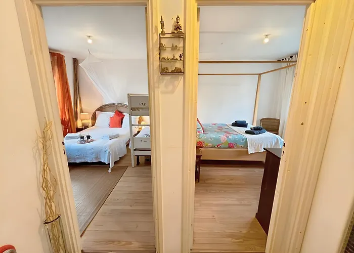 Casa vacanze Maison Atypique -jardin, Terrasse&cabane Perchée