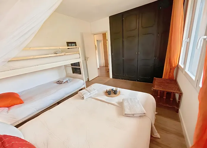 Casa vacanze Maison Atypique -jardin, Terrasse&cabane Perchée