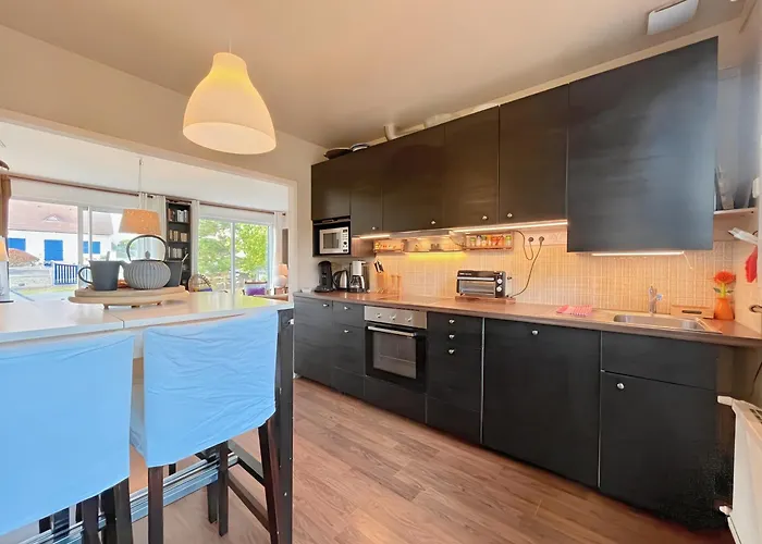 Maison Atypique -jardin, Terrasse&cabane Perchée Casa vacanze Varaville